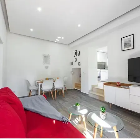 Blue Center Apartment *
